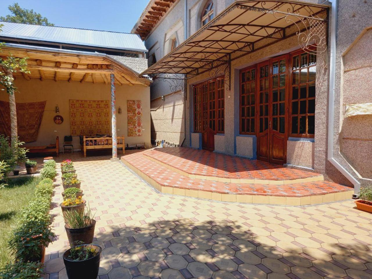 Guest House Ikathouse Marghilon Exterior photo